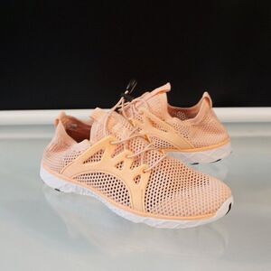 Water Shoes Women Sz 39 Anti Slip Outdoor Beach Boat Swim Surf Pool